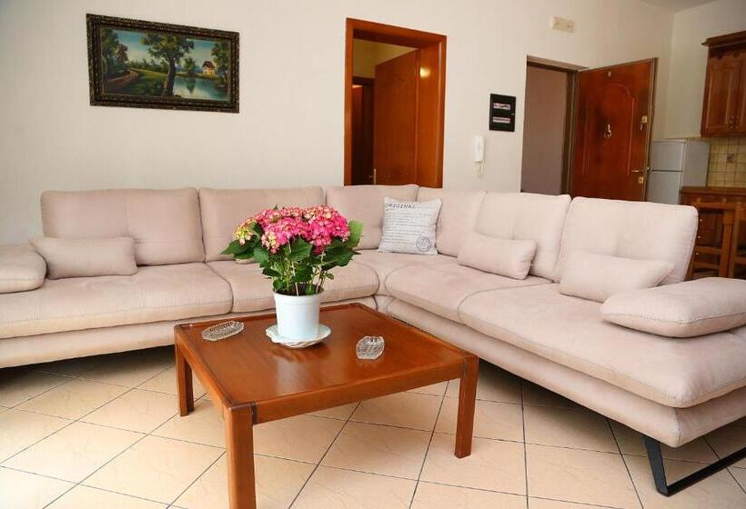 דירת שני חדרים, Apartments Athina Orikum