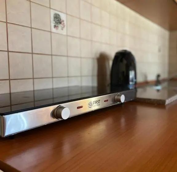 آپارتمان 1 خوابه, Apartments Athina Orikum
