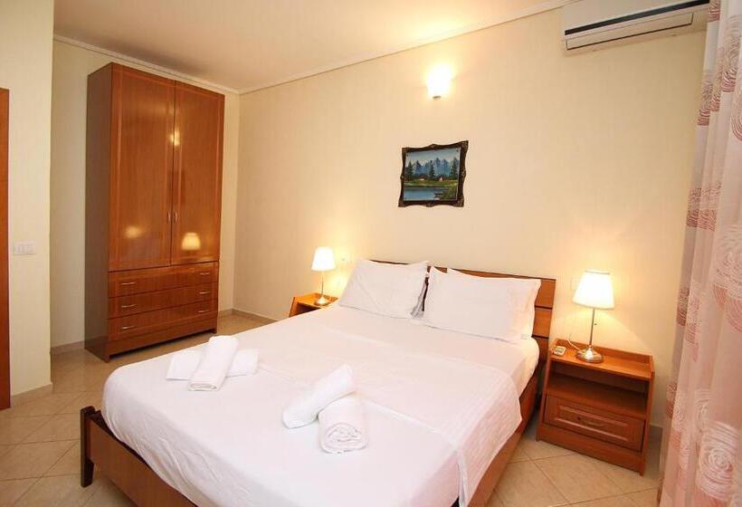 דירה בת חדר שינה 1 עם מרפסת, Apartments Athina Orikum