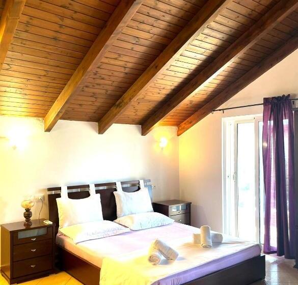 סטודיו סטנדרטי נוף לים, Apartments Athina Orikum