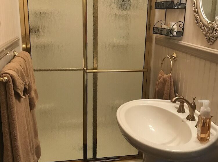 デラックスルーム, Carriage Stop Bed & Breakfast