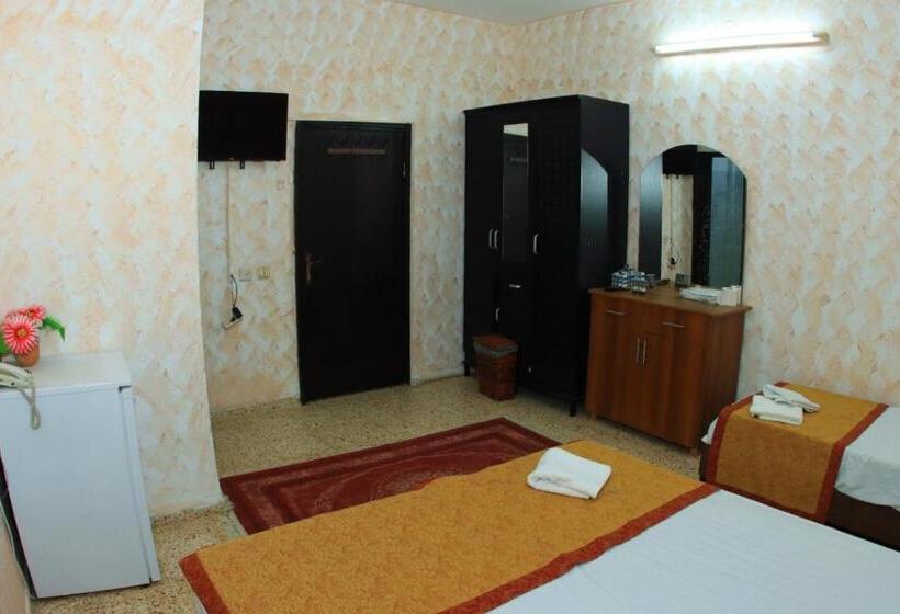 اتاق استاندارد سه نفره, Magtas