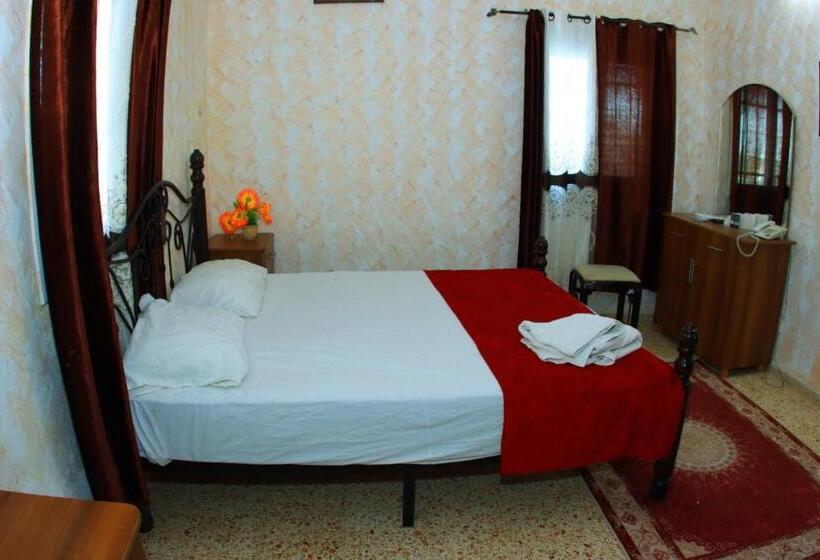 اتاق اکونومی, Magtas