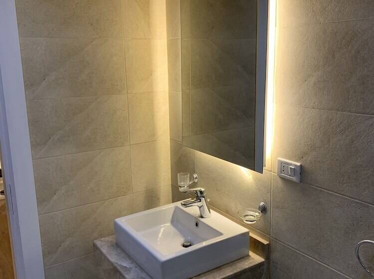 اتاق لوکس, Miramar Downtown Tahrir Square