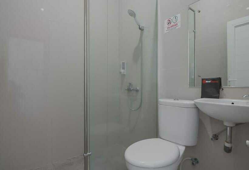 Номер Стандарт, Reddoorz Near Hermes Place Polonia Medan