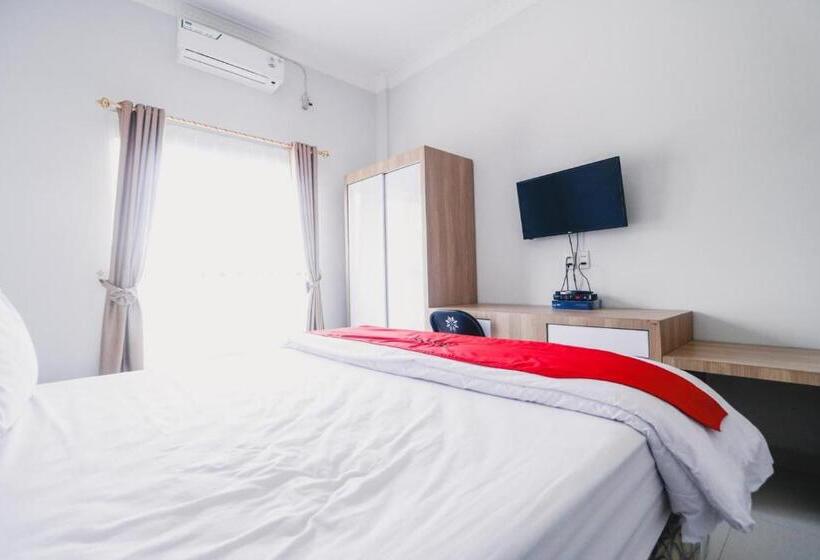 Номер Стандарт, Reddoorz Near Hermes Place Polonia Medan