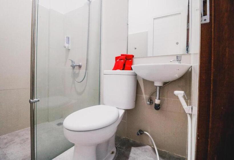 Номер Стандарт, Reddoorz Near Hermes Place Polonia Medan