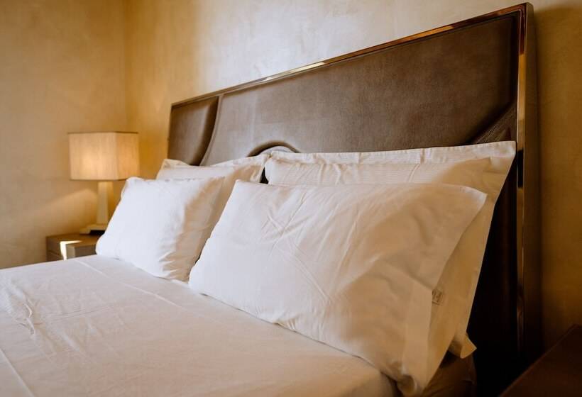 Номер Deluxe Вид на Море, Resort Faro Di Punta Fenaio