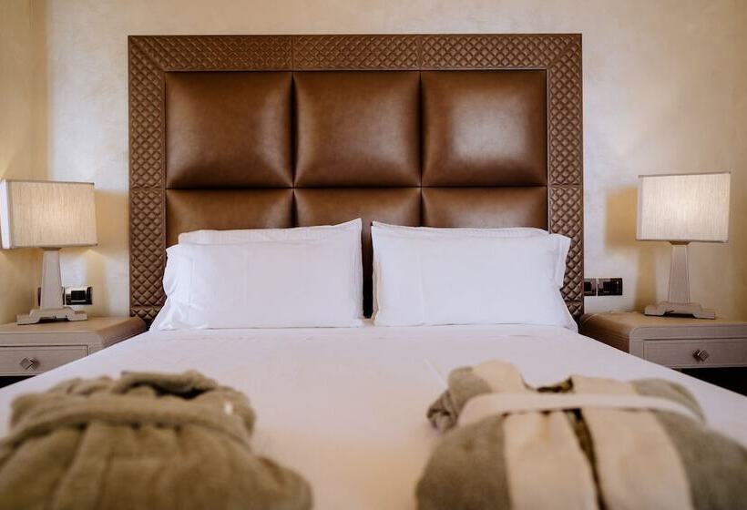 Люкс Deluxe Вид на Море, Resort Faro Di Punta Fenaio