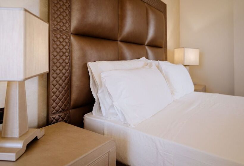 סוויטת דלוקס נוף לים, Resort Faro Di Punta Fenaio