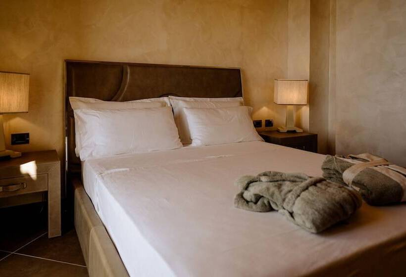 חדר דלוקס נוף לים, Resort Faro Di Punta Fenaio