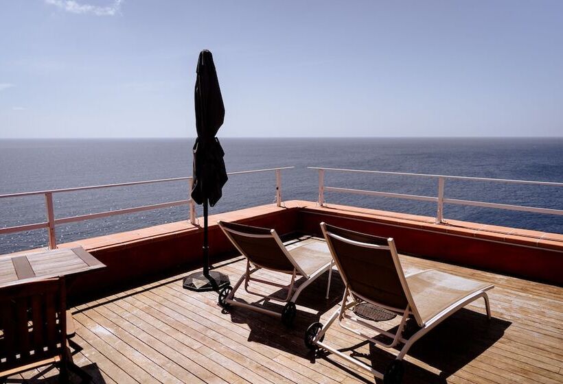 Люкс Deluxe Вид на Море, Resort Faro Di Punta Fenaio