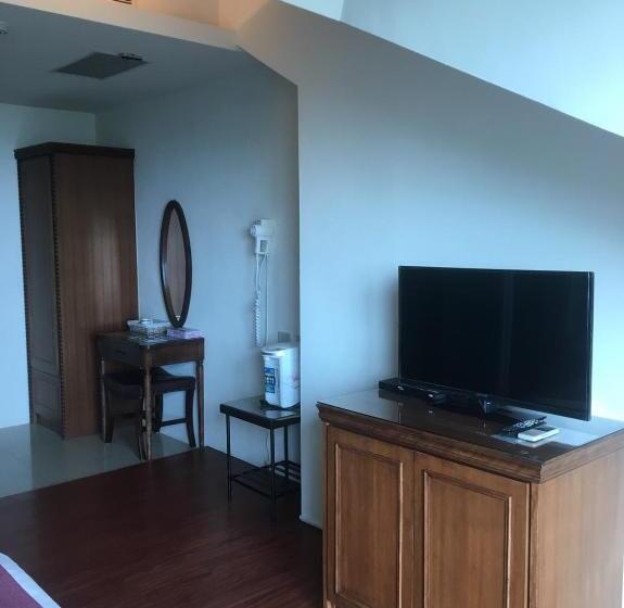 اتاق لوکس با بالکن و چشمانداز دریا, Harmony Ocean