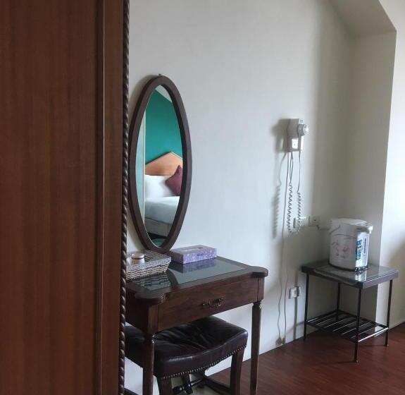 اتاق لوکس با بالکن و چشمانداز دریا, Harmony Ocean