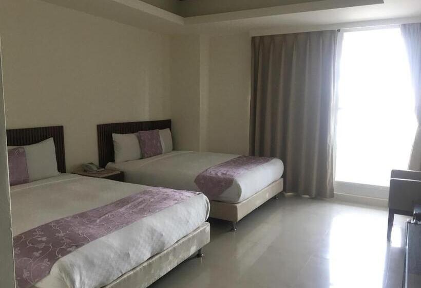 اتاق استاندارد چهارنفره با بالکن, Harmony Ocean