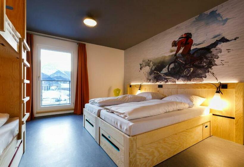 Quarto Triplo Estandar, Djh Moun10 Jugendherberge   Membership Required!