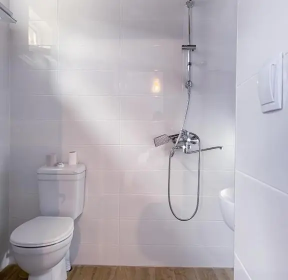 اتاق استاندارد, Guest House Lela