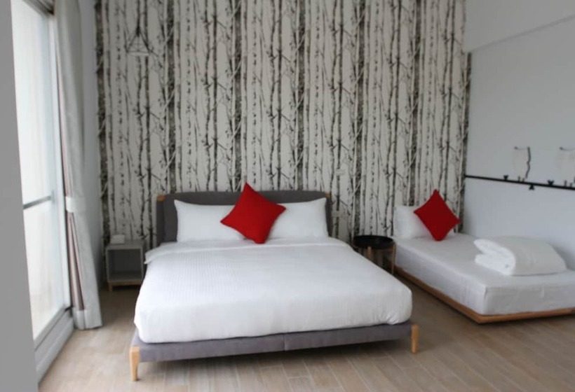 اتاق سوپریور سه تخته, Childlike House