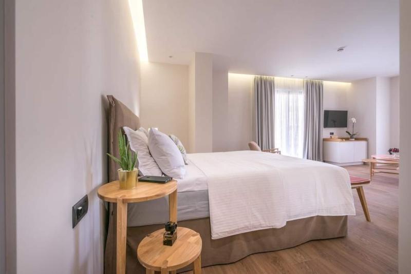 جناح جونيور ذو إطلالة جانبية على البحر, Glow Boutique Hotel & Suites