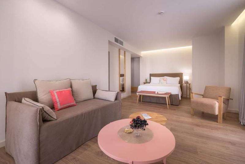 جناح جونيور ذو إطلالة جانبية على البحر, Glow Boutique Hotel & Suites