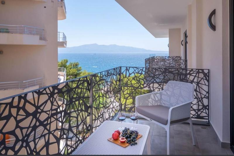 غرفة قياسية إطلالة جانبية علي البحر, Glow Boutique Hotel & Suites