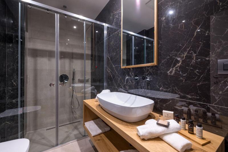 غرفة قياسية إطلالة جانبية علي البحر, Glow Boutique Hotel & Suites