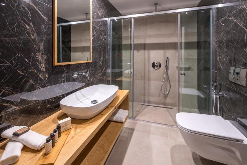 غرفة قياسية إطلالة جانبية علي البحر, Glow Boutique Hotel & Suites