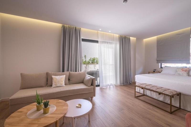 デラックススイート, Glow Boutique Hotel & Suites