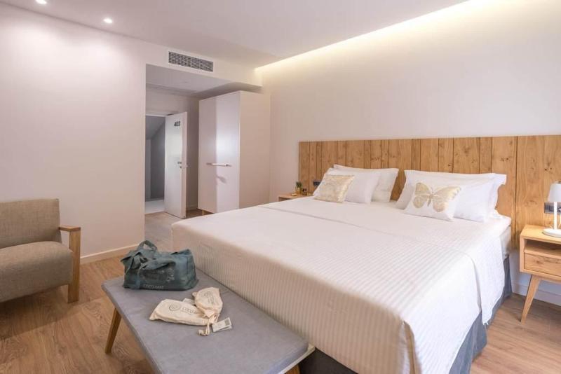 غرفة عائلية ذات إطلالة جانبية على البحر, Glow Boutique Hotel & Suites