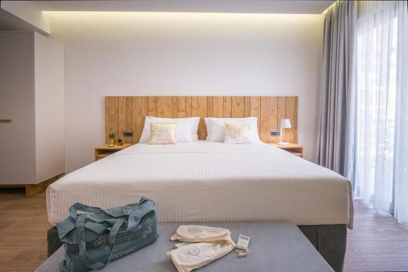 غرفة عائلية ذات إطلالة جانبية على البحر, Glow Boutique Hotel & Suites