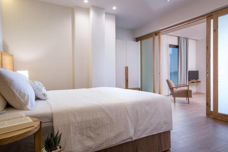 جناح سوبيريور مطل علي البحر, Glow Boutique Hotel & Suites