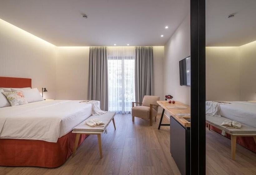 غرفة قياسية مزوَّدة بشُرفة, Glow Boutique Hotel & Suites