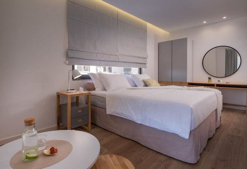 غرفة قياسية مطلّة علي البحر مزوَّدة بشُرفة, Glow Boutique Hotel & Suites