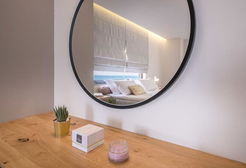 غرفة قياسية مطلّة علي البحر مزوَّدة بشُرفة, Glow Boutique Hotel & Suites