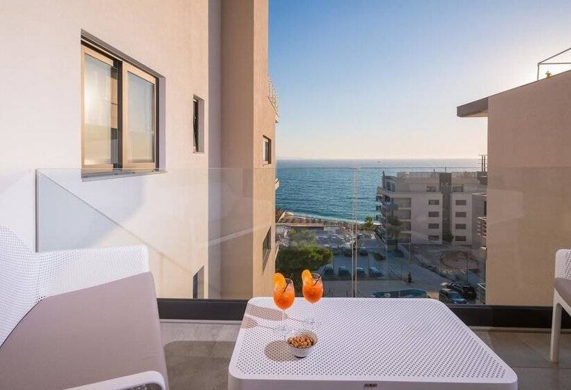 Triple Room Sea View, Glow Boutique Hotel & Suites