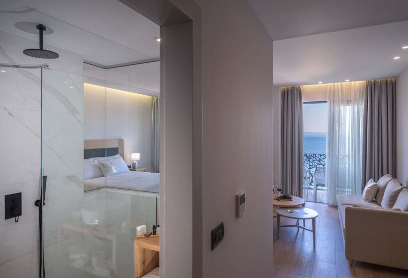 جناح جونيور مطلّ علي البحر, Glow Boutique Hotel & Suites