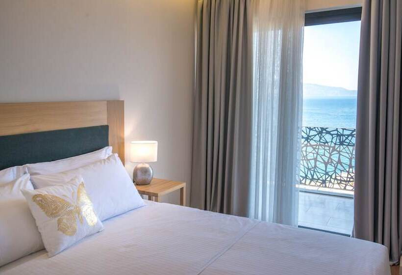 جناح جونيور مطلّ علي البحر, Glow Boutique Hotel & Suites