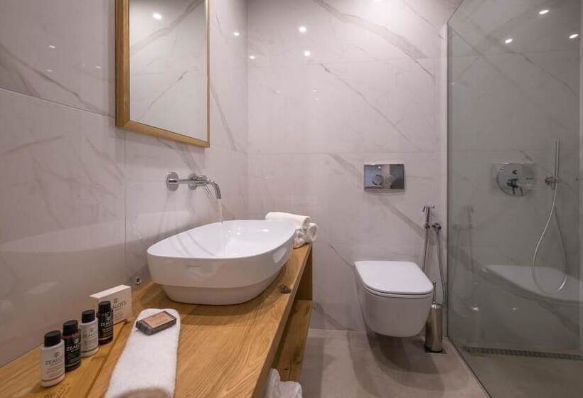 جناح سوبيريور مطل علي البحر, Glow Boutique Hotel & Suites