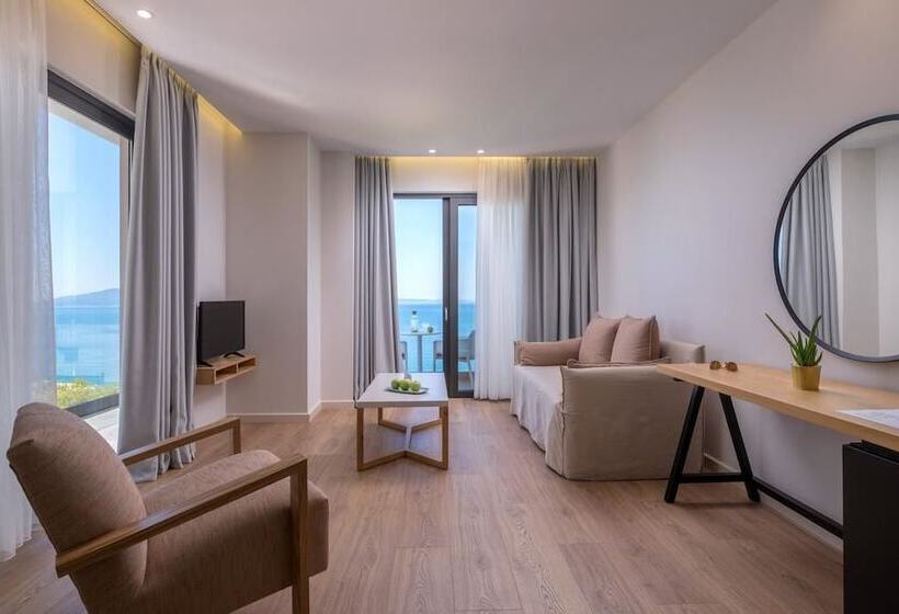 جناح سوبيريور مطل علي البحر, Glow Boutique Hotel & Suites