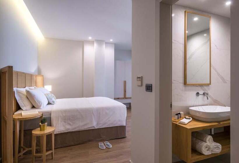 جناح سوبيريور مطل علي البحر, Glow Boutique Hotel & Suites