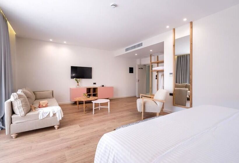 جناح ديلوكس, Glow Boutique Hotel & Suites