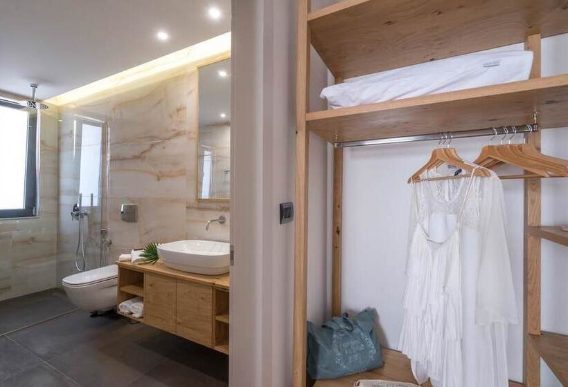 オーシャンビューデラックススイート, Glow Boutique Hotel & Suites