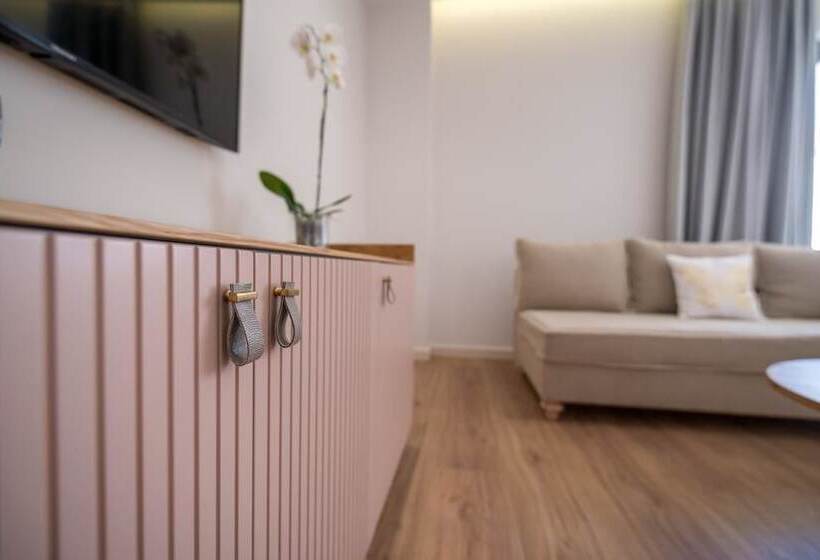 جناح ديلوكس مطل على البحر, Glow Boutique Hotel & Suites