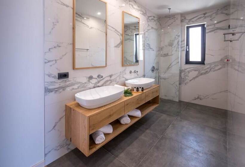 جناح مطلّ علي البحر, Glow Boutique Hotel & Suites