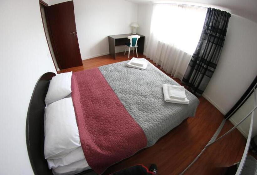 إستوديو ديلوكس, Casa Bucovineana