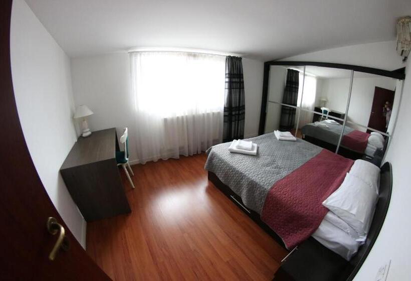 إستوديو ديلوكس, Casa Bucovineana