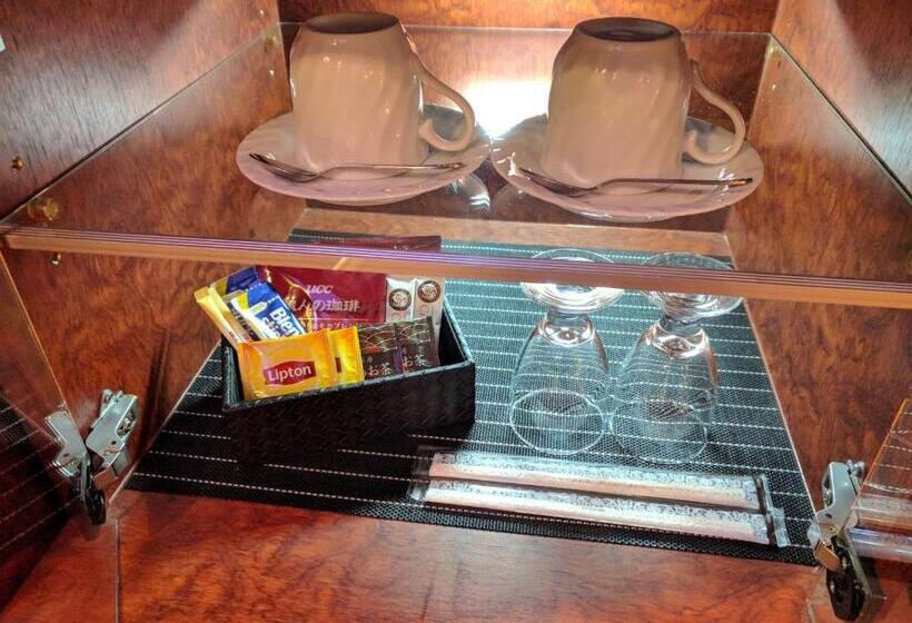 חדר סטנדרט, Metro