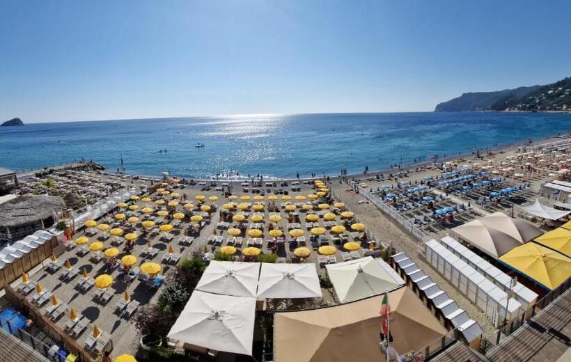 Triple Room Sea View, Miramare