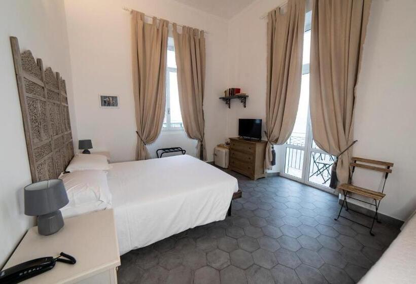 Triple Room Sea View, Miramare