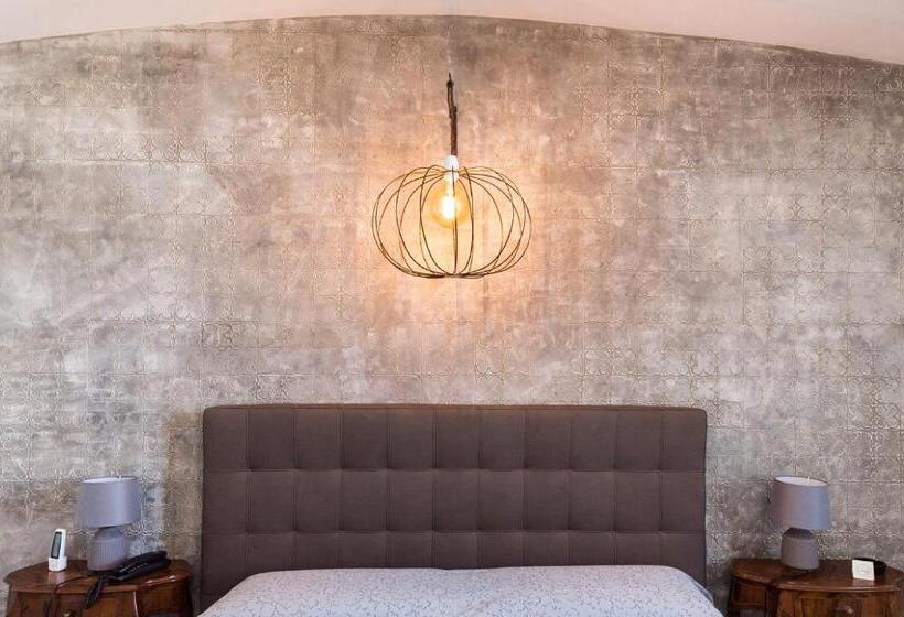 غرفة قياسية مطلّة علي البحر, Miramare